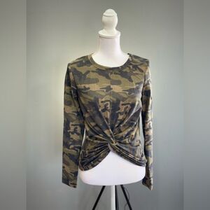 CLEARANCE! Camo Drew L/S Gathered Top Size S NWT